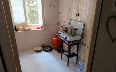 La cuina d'una de les families ocupants de l'Antiga Caserna