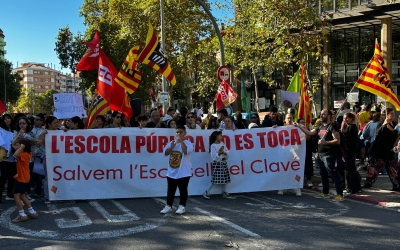 Els manifestants tallant la Gran Via