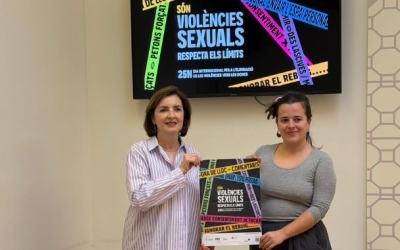 La regidora d'Igualtat, Rosa Pareja, i Matxalen Ocariz, d'Actuavallès | Mireia Sans