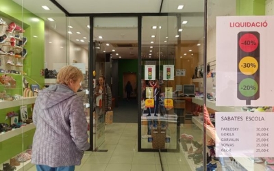 Una clienta a Torras Kids | RàdioSabadell