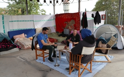 Els ocupants de la glorieta del Taulí aquest cap de setmana | Júlia Ramon