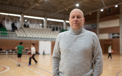 Salva Gomis al parquet del Pavelló Municipal de Gràcia | Roger Benet