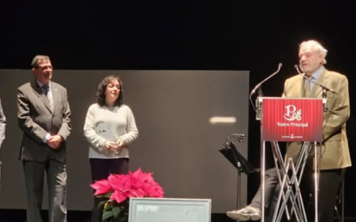 Josep Maria Serracant durant el lliurament del premi, ahir al Teatre Principal