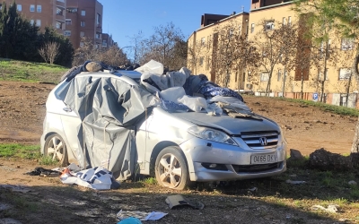 Un dels cotxes abandonats | Cedida