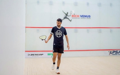 Pajares a Karachi jugant el primer torneig del 2026 | PSA