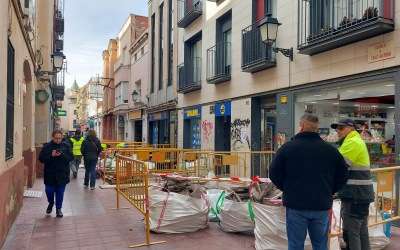 Obres per renovar el paviment del carrer Sant Antoni