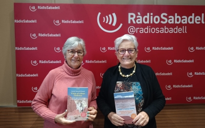 Rosa Pi (esquerra) i Conxita Tarruell (dreta) amb el seu nou llibre | RàdioSabadell