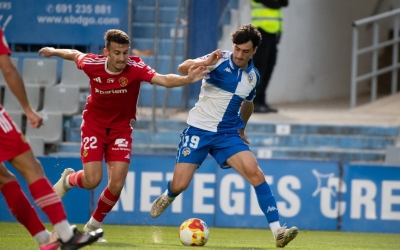 Javi López-Pinto en el partit d'anada davant el Nàstic a la Nova Creu Alta | Roger Benet