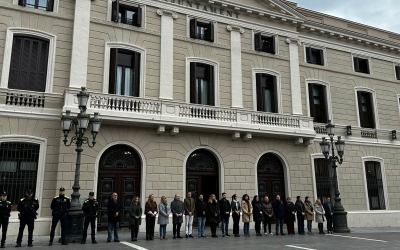 El minut de silenci a la plaça Sant Roc