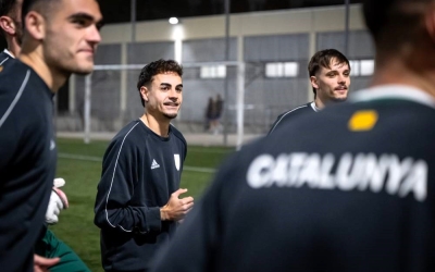 El primer entrenament al Complex d'Olímpia, amb l'exarlequinat Salamanca | FCF