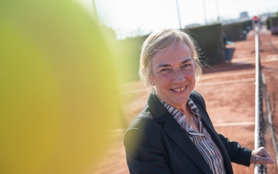 Maria Rosa Bella agafa el relleu d'August Serra | Roger Benet