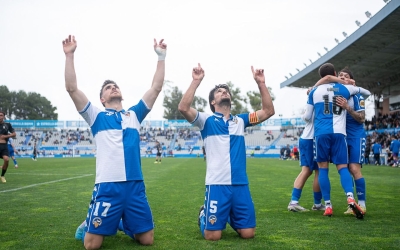 Coscia i Bonaldo dissabte fent la ja tradicional celebració quan un dels dos marca | Roger Benet