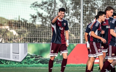 De Juana celebrant el momentani 0-1 al Municipal Vallmorena | Fotoball.BCN (Mercantil)