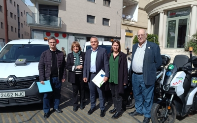 Membres del Parc taulí amb el gerent d'SMATSA, Eugenio Díaz, al centre | RàdioSabadell