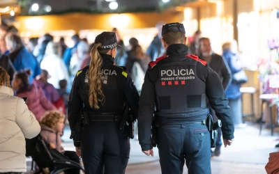 Imatge d'arxiu de la Policia Municipal i els Mossos d'Esquadra
