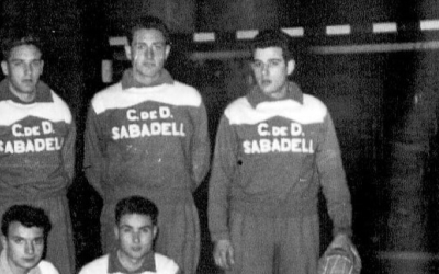 Coret (a dalt, al mig) en la seva etapa com a jugador del Sabadell | Cedida