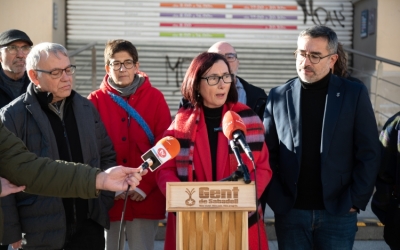 Carme Garcia en una roda de premsa de Gent de Sabadell