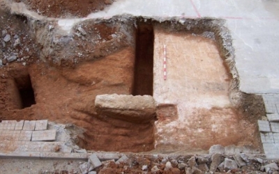 L'entrada del refugi | Arxiu