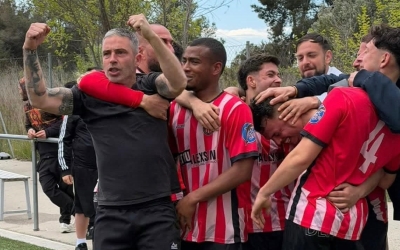 Un eufòric Toni Sánchez celebra el triomf contra el Terrassa | UD Tibidabo