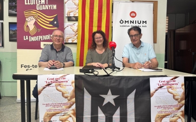  Josep Boltaina, d'Òmnium Cultural, Mercè Perez, directora de l'Orfeó de Sabadell i Lluis Brunet, de l'Assamblea Nacional Catalana | Anna Clarà