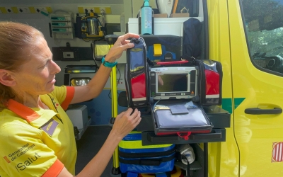 Les ambulàncies de suport vital avançat disposaran d’equipaments que permetran realitzar ecografies i analítiques de sang amb resultat immediat al mateix lloc de l’emergència