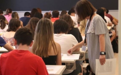 Un grup d'estudiants durant un examen