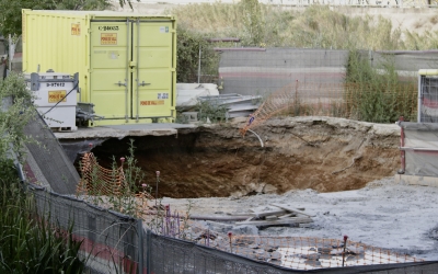 Imatges de l'esfondrament entre Montacada i Sant Andreu