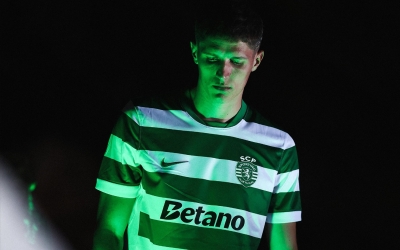 Sergi Altimira amb la samarreta del seu nou equip | Sporting CP
