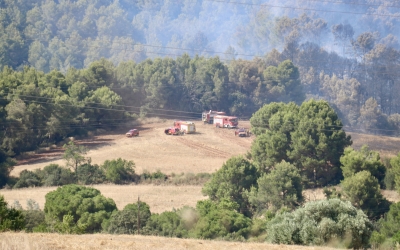 Fum a la zona de l'incendi de Sentmenat 