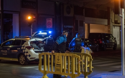 La Policia Municipal en un servei nocturn | Roger Benet