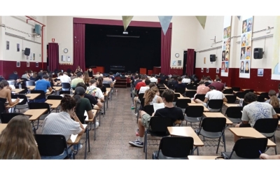 Estudiants fent l'examen | Cedida