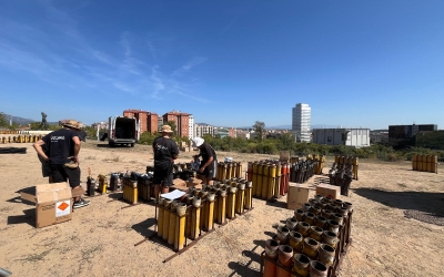 Muntatge del castell de focs de Festa Major | Adrián Arroyo