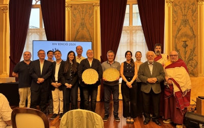 Els guardonats del premi juntament amb l’acaldessa, regidors i membres del jurat / Anna Clarà