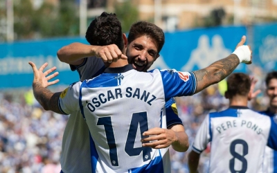 Óscar Sanz celebrant amb Edgar el seu gol contra l'Oviedo | Roger Benet