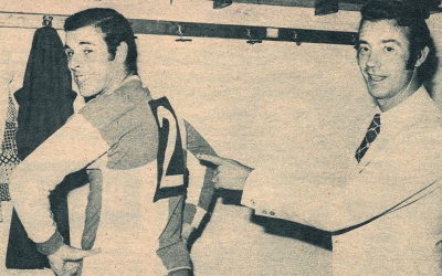 Miguel Reina amb la samarreta amb dorsal 2 d'Isidro | CES Història