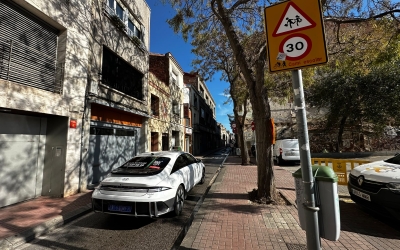 Imatge del carrer Creueta on es col·locarà un dels elements de reducció de velocitat