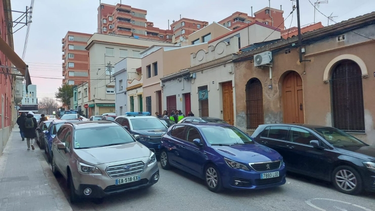 Dispositiu policial al carrer Sant Maties