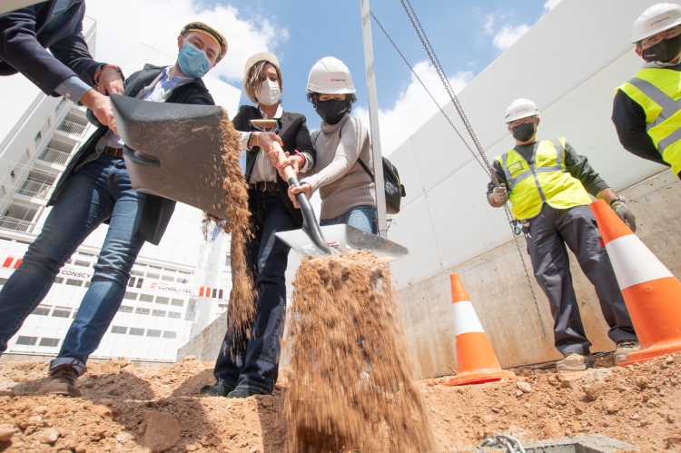 La primera pedra de la promoció d'habitatges de la carretera de Barcelona | Roger Benet