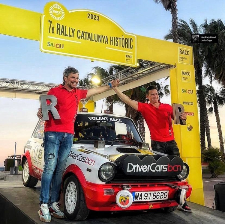 Jan Garcia i Sergi Giralt després de guanyar el Rally Catalunya Històrica | @gigi_races