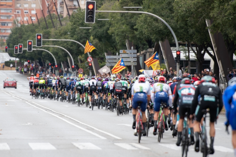 Els ciclistes han sortit de Sabadell pel nord | Roger Benet