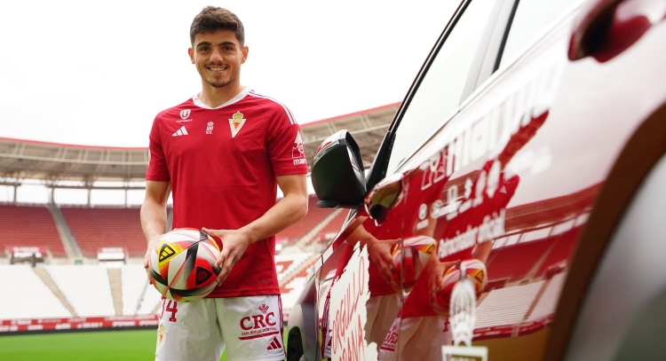 Carrión presentat ahir com a nou jugador 'pimentonero' | Real Murcia