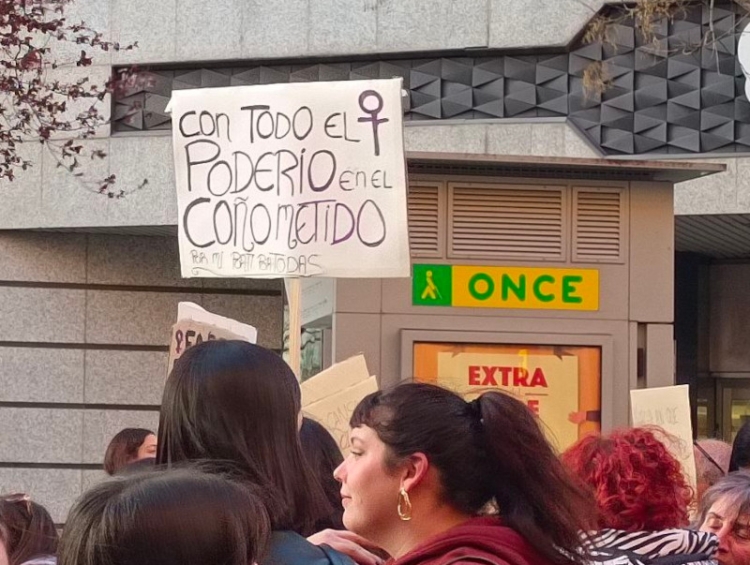Una de les pancartes que s'han vist a la manifestació | Karen Madrid