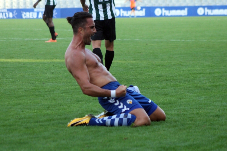 Arthuro, celebrant sense samarreta el seu únic gol d'arlequinat | CES