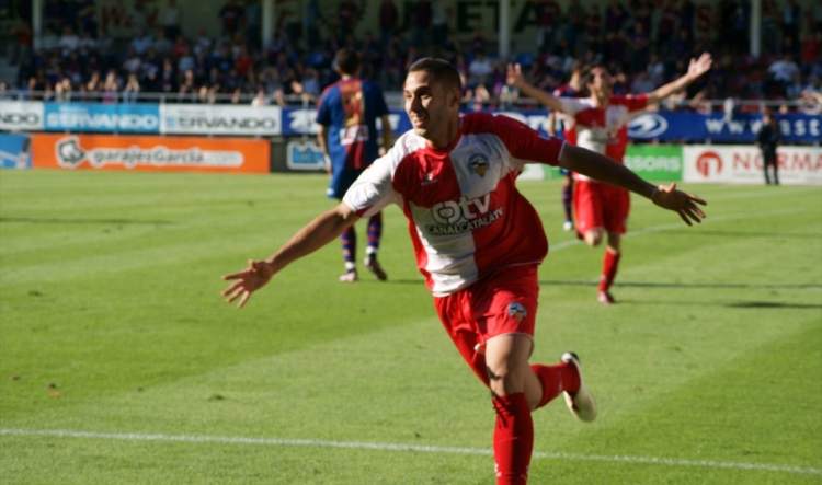 Marc Fernández celebrant el seu gol a Ipurua el 2011 | Pedro Salado