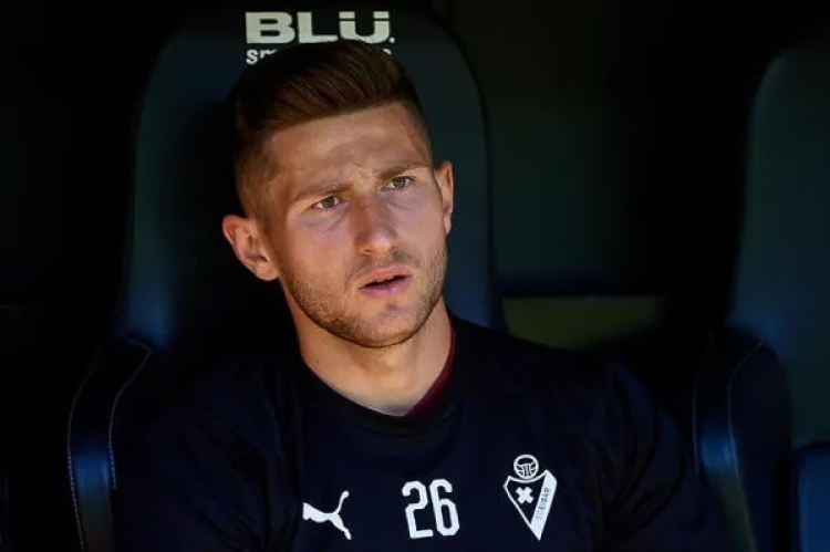 Kaiser en una convocatòria amb el primer equip de l'Eibar