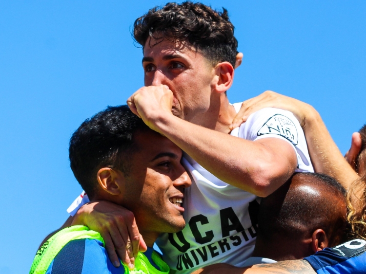 Luque Jr. celebrant un dels 14 gols en els qual ha intervingut aquest curs | UCAM