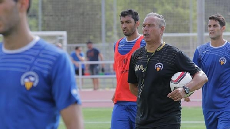 Álvarez en un entrenament a Sant Oleguer amb els actuals director esportiu, Lucas Viale, i doctor, Agustín Fernández | CES