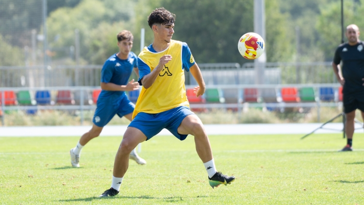 Alonso Zamora, una de les sensacions de la pretemporada per la seva precocitat | Roger Benet