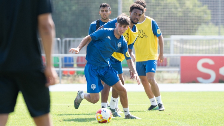 Jan Molina, en un entrenament a Sant Oleguer aquesta pretemporada | Roger Benet
