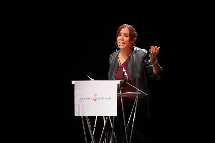 Marta Farrés durant l'acte | Roger Benet (RàdioSabadell)